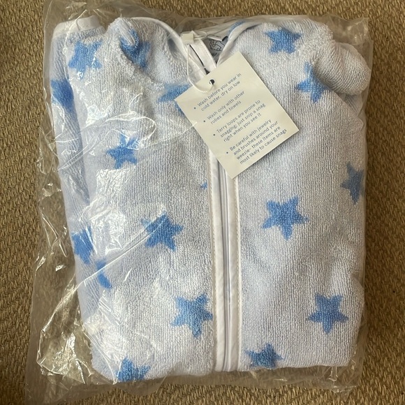 NWT Weezie Kids’ French Blue Stars towel coverup NWT - Picture 2 of 4